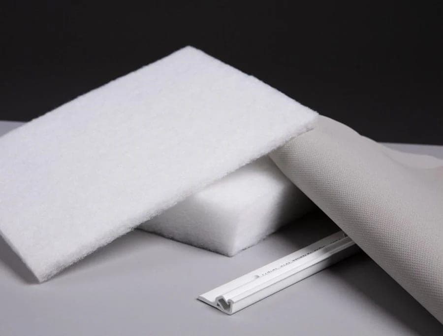 Das STRETCH DIY-Spanndecken-Kit bereit zur Montage