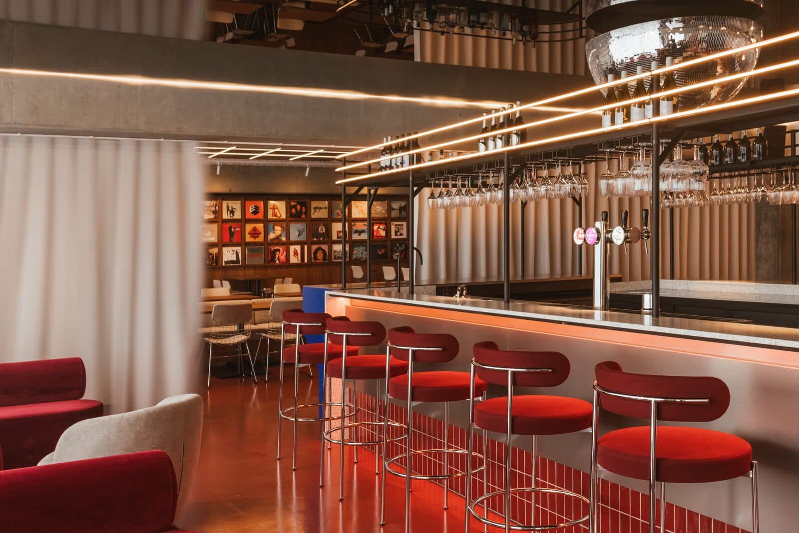 AFAS Lounge — BE•AT — Foto 2